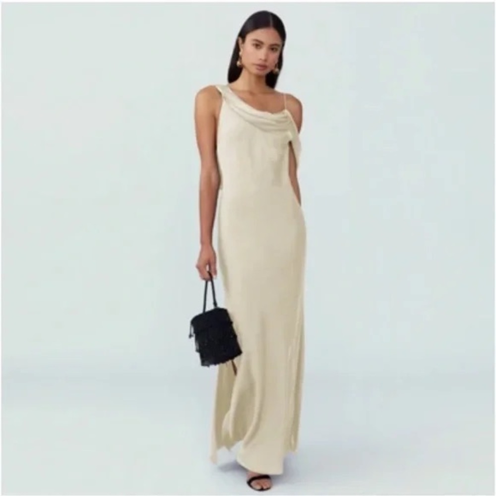 Francois by fame and partners Size 4 champagne